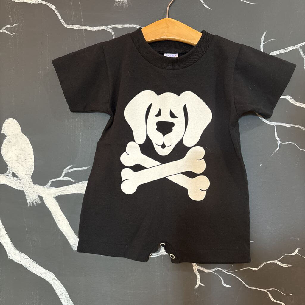 Rabbit Skins Black Dog Jolly Roger SS Romper 12m