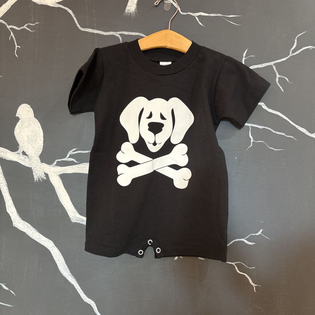 Rabbit Skins Black Dog Jolly Roger SS Romper 24m